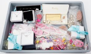 Mixed lot of costume jewellery including Swarovski Zirconia earrings, David Deyong, London jewellery