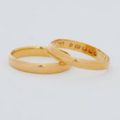 Two 22ct yellow gold wedding bands, total weight 4.64gm.