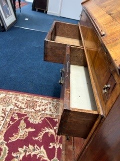 An English 18th Century walnut bureau desk fitted with four drawers on bracket feet height 100cm. - Image 9 of 16
