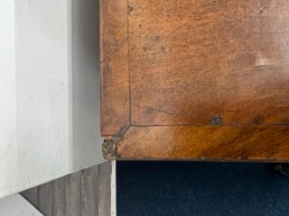 An English 18th Century walnut bureau desk fitted with four drawers on bracket feet height 100cm. - Image 3 of 16