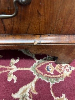 An English 18th Century walnut bureau desk fitted with four drawers on bracket feet height 100cm. - Image 14 of 16