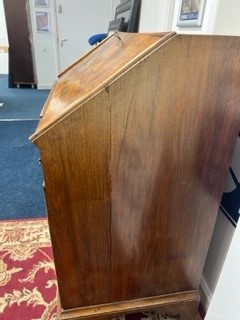 An English 18th Century walnut bureau desk fitted with four drawers on bracket feet height 100cm. - Image 5 of 16