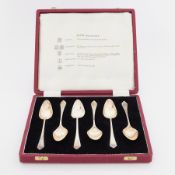 A boxed set of six silver teaspoons, hallmarked Birmingham, 1970-71, maker T.W. & Co Ltd, 3.84oz.
