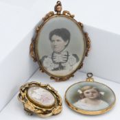 A yellow gold double sided portrait miniature with glass panels, 7.71gm, another yellow gold