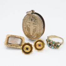 A mixed lot to include a yellow gold mourning brooch with hair under glass panel, 3.34gm, a pair