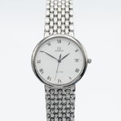 Omega, a stainless steel Omega De Ville wristwatch on stainless steel bracelet, date window,