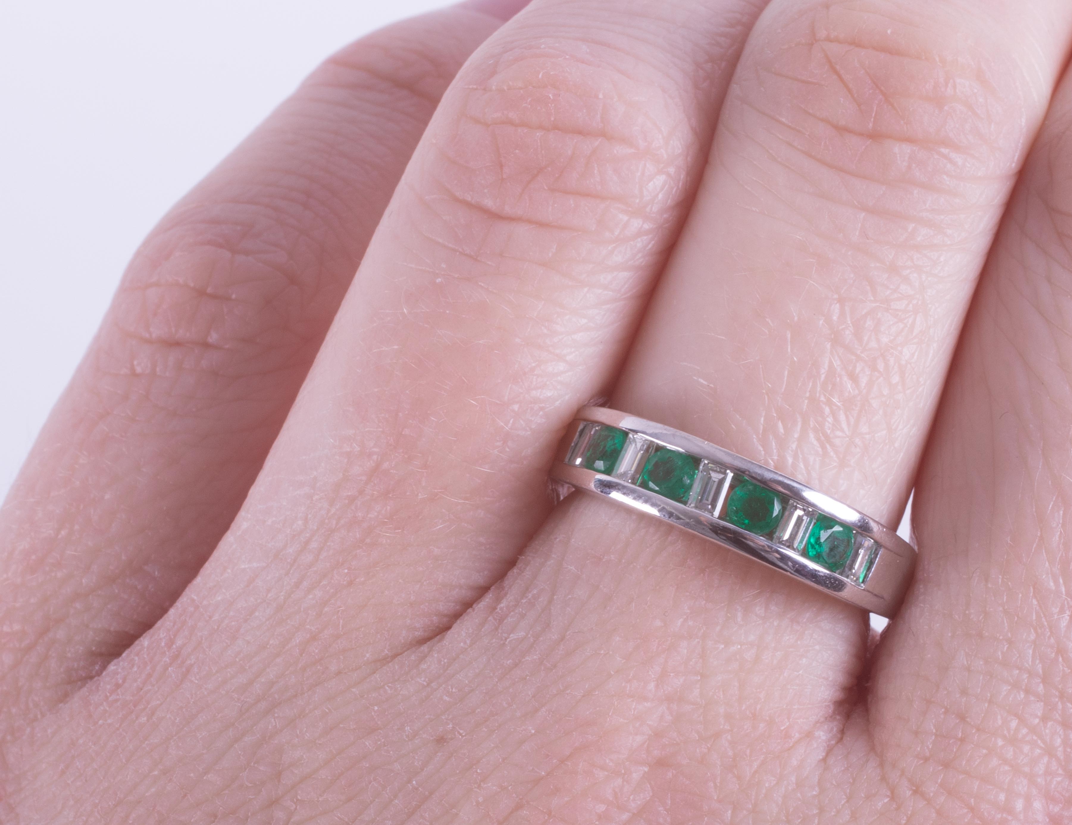 An 18ct white gold half eternity style ring set with four round cut emeralds - Image 2 of 2