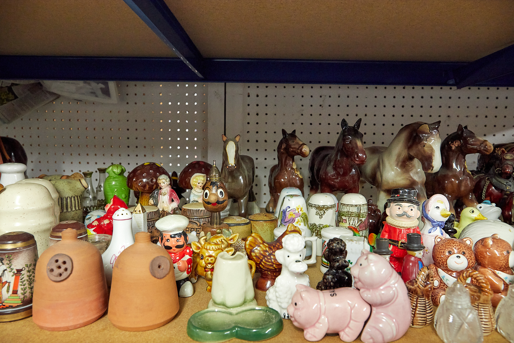 A huge collection of China wares mainly novelty salt and pepper pots. - Image 4 of 5