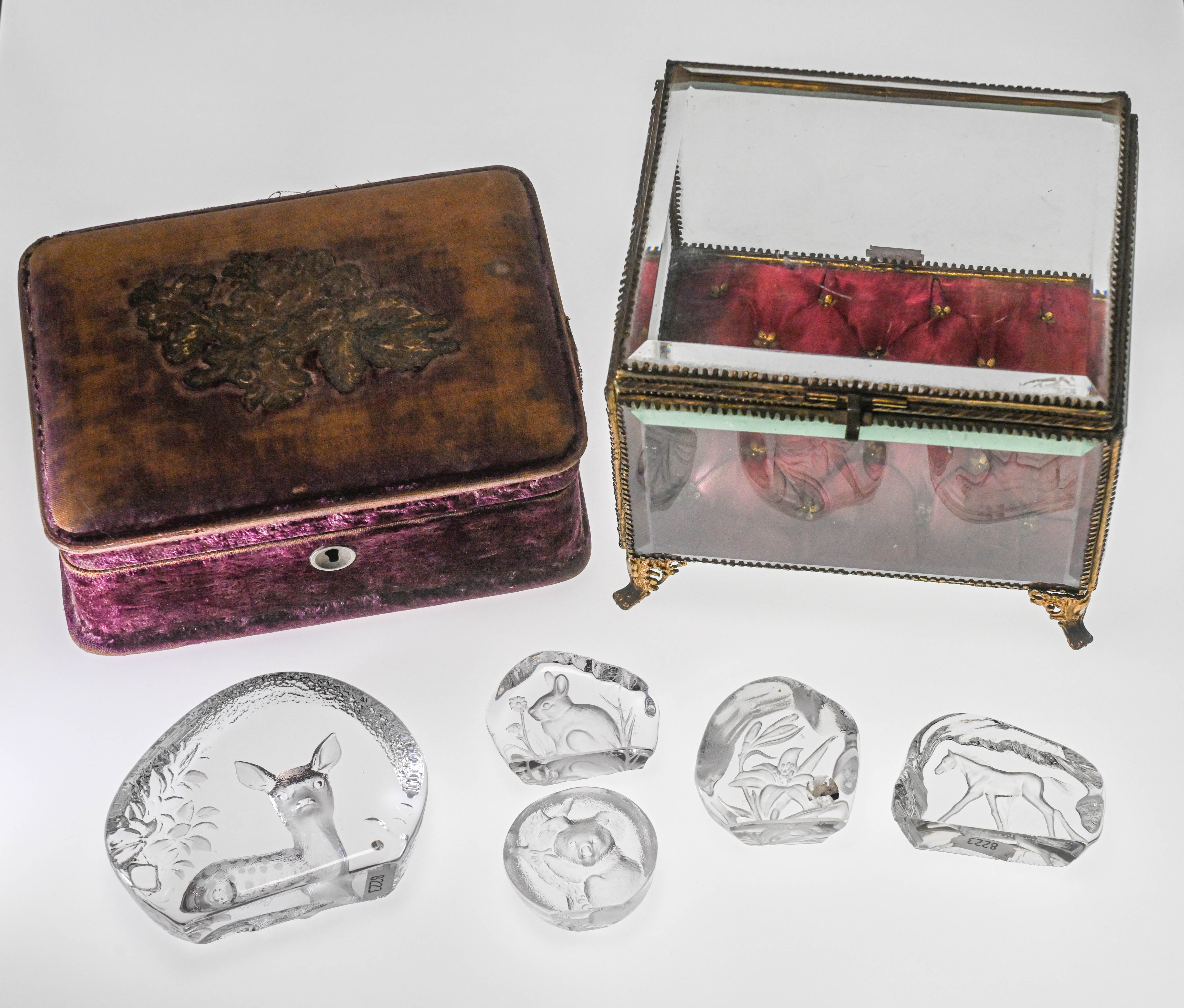 Antique jewel box with five glass panels, gilt mounts and cushioned interior, 17cm x 19cm x 15cm