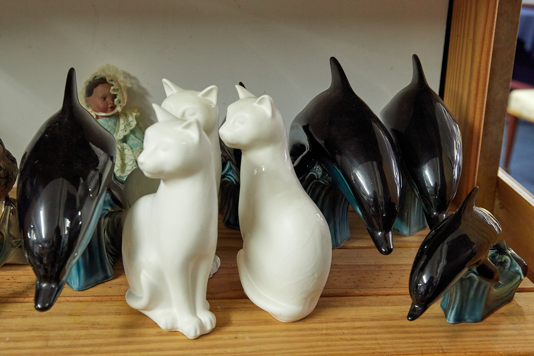 A large collection of mixed China wares including Poole pottery Dolphins etc. - Image 5 of 9