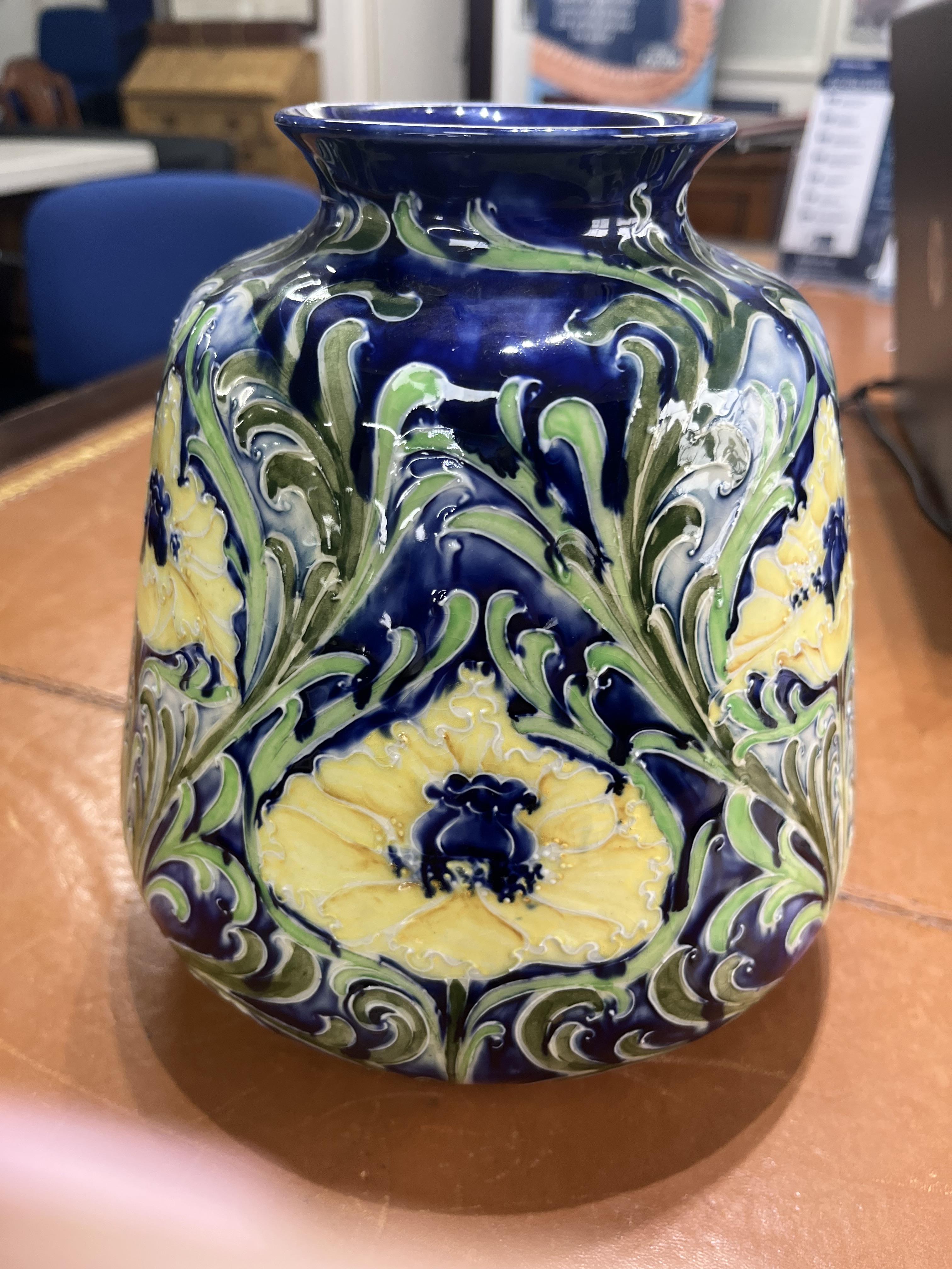 A William Moorcroft Florian ware vase decorated with yellow cornflowers, 21cm height, circa 1913. - Image 4 of 7