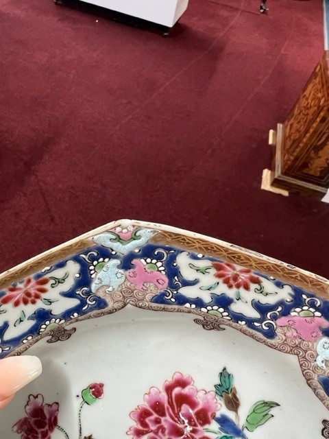 A "famille-rose" part dinner service, Qianlong, each of octagonal form, painted in the centre - Image 5 of 30