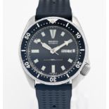 Seiko, a gents automatic day-date divers wristwatch, boxed.