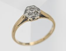 An 18ct yellow gold diamond cluster ring, size K.