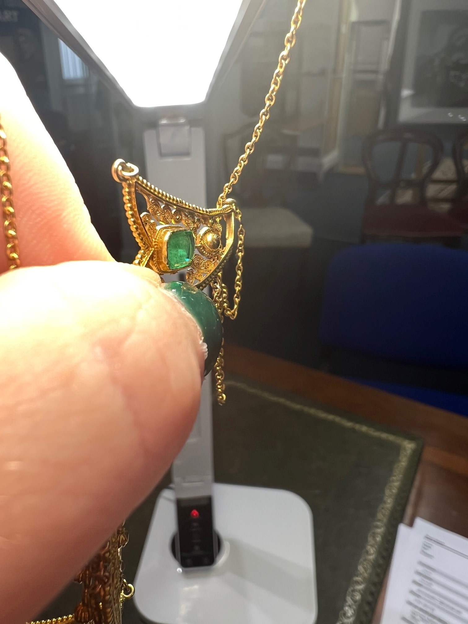 A high-carat yellow gold filigree (Indian?) gold necklet, set with emeralds and coral stones, ( - Image 2 of 5