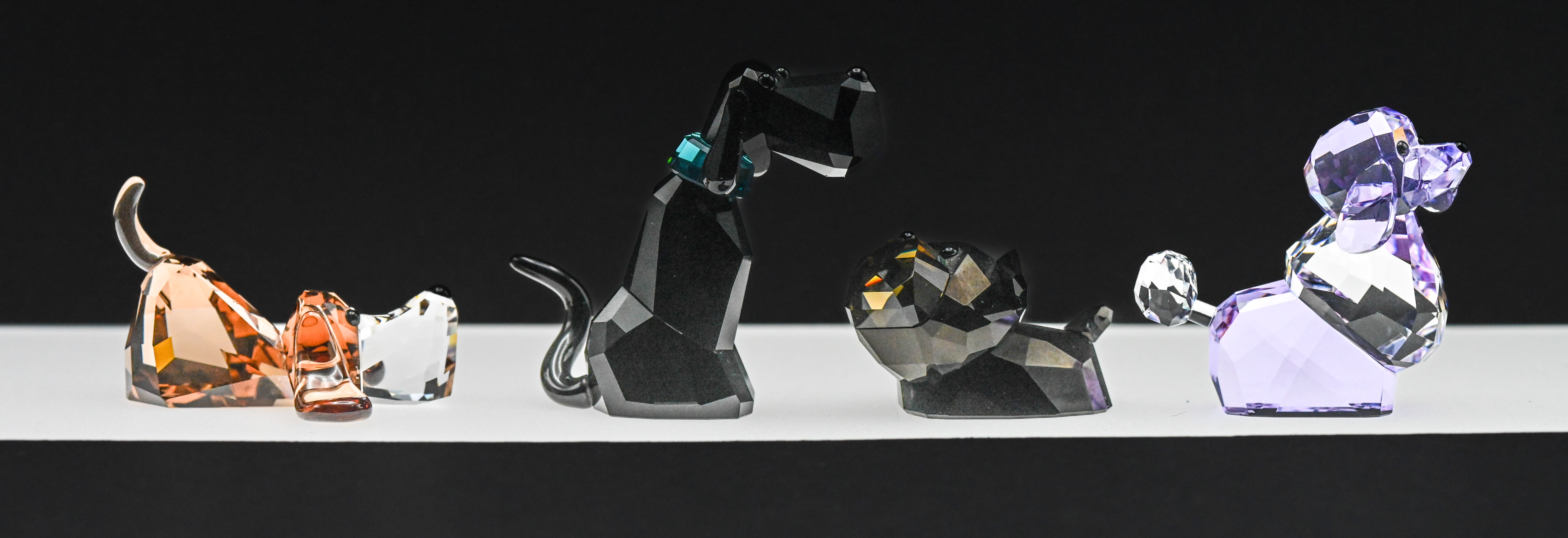 Swarovski Crystal Glass, Collection of 'Lovelots' Gang of dogs, to include 'Tomasino' and '