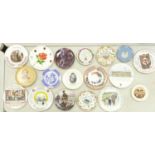 A large collection of decorative & commemorative wall plates & similar