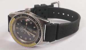 Mondaine Herring gents automatic divers watch, ticking order, bezel turns, 41mm excl. button.