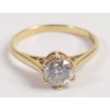18ct gold fully UK hallmarked solitaire white stone ring, size O, weight 2.6g