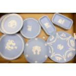 A collection of Wedgwood Blue Jasper Commemorative plates & oblong trays (14 items)