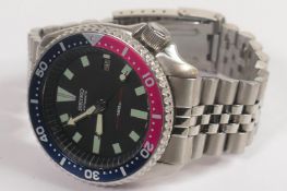 Seiko automatic 150 metres gents divers watch, ticking order, 41mm excl. button 7002-7001. Serial