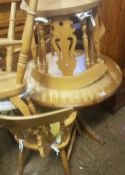 Circular pine kitchen table & 4 chairs, 73cm H x 89cm diameter.