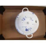 Wedgwood 'harmony' patterned large soup tureen (seconds)