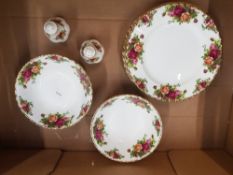 Royal Albert Old Country Roses Patterned Items to include 6 Cereal Bowls, 6 Salad Plates and