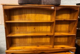 Three shelf bookcase, 135cm W x 93cm H.