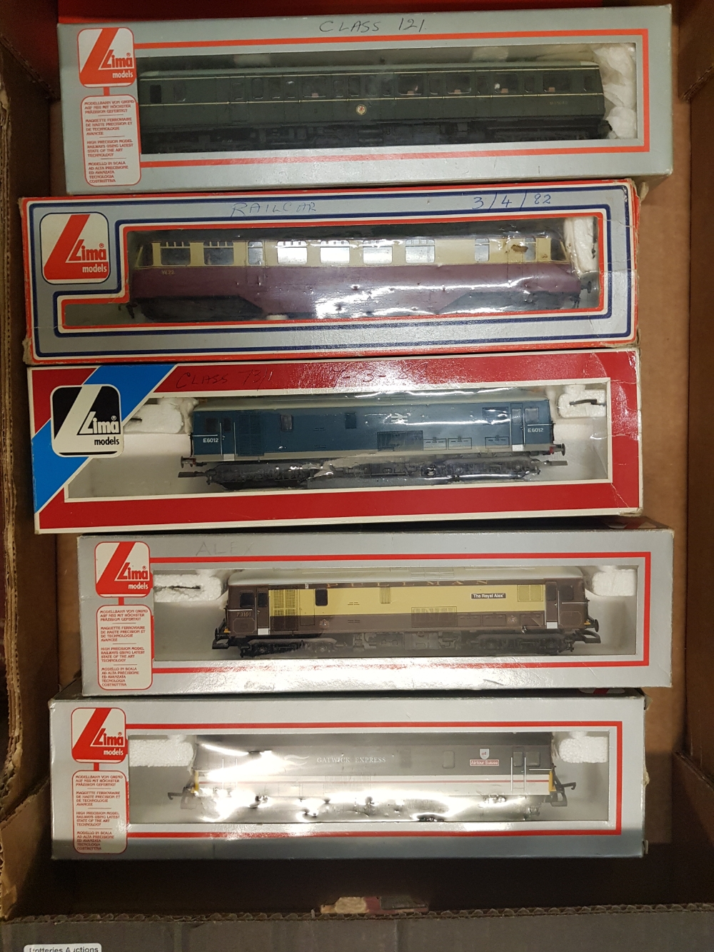 5 individual Lima Model Railways/ Locomotives and carriages consisting of Gatwick Express 73212, The