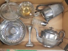 A mixed collection of metal ware items to include Victorian silver plated teapot and hot water