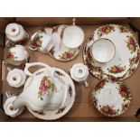 Royal Albert Old Country Roses patterned items to include 6 cups and saucers, 1 tennis set, 1
