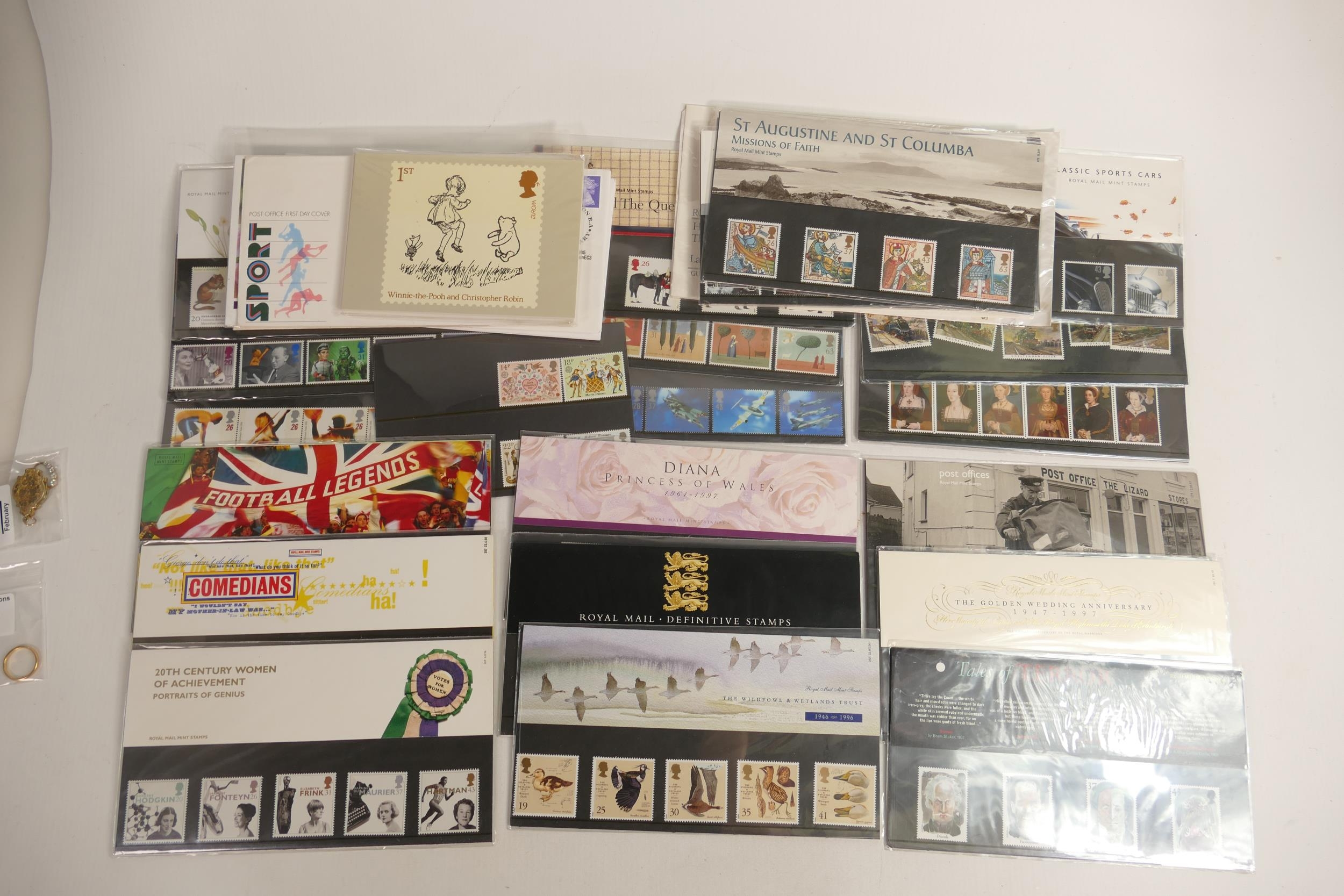 26 approx. mainly later presentation packs of UK stamps, together with a few coin envelope covers,