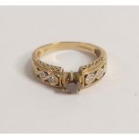 9ct gold ladies dress ring with centre brown stone flanked by white stones, 2.5g.
