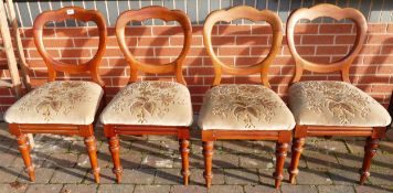Set of Four Upholster Balloon Backed Dinning Chairs(4)