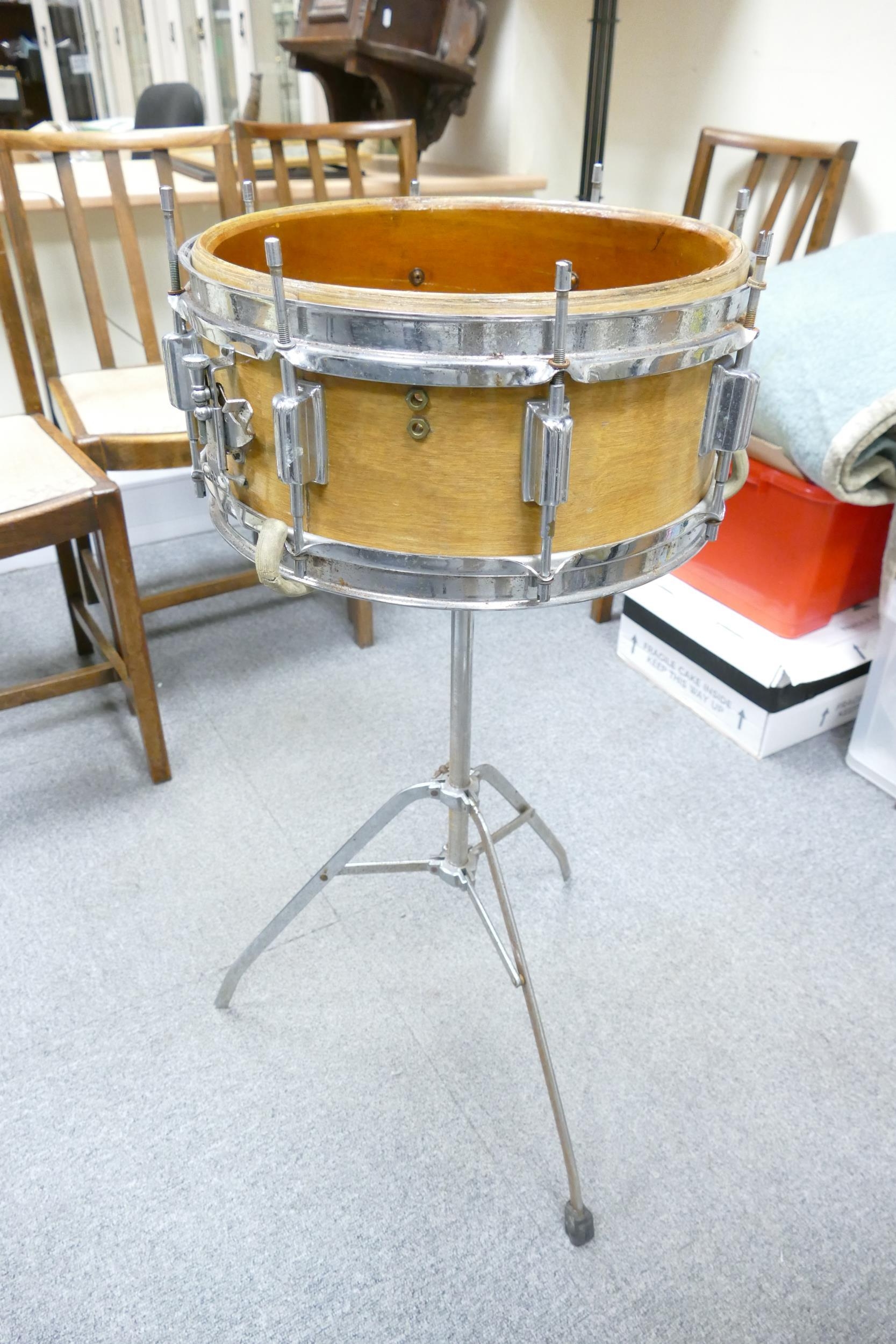 Ludwig wooden snare drum , 14" x 7"