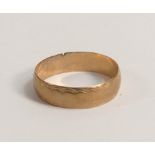 9ct gold wedding ring, size S,2.3g.