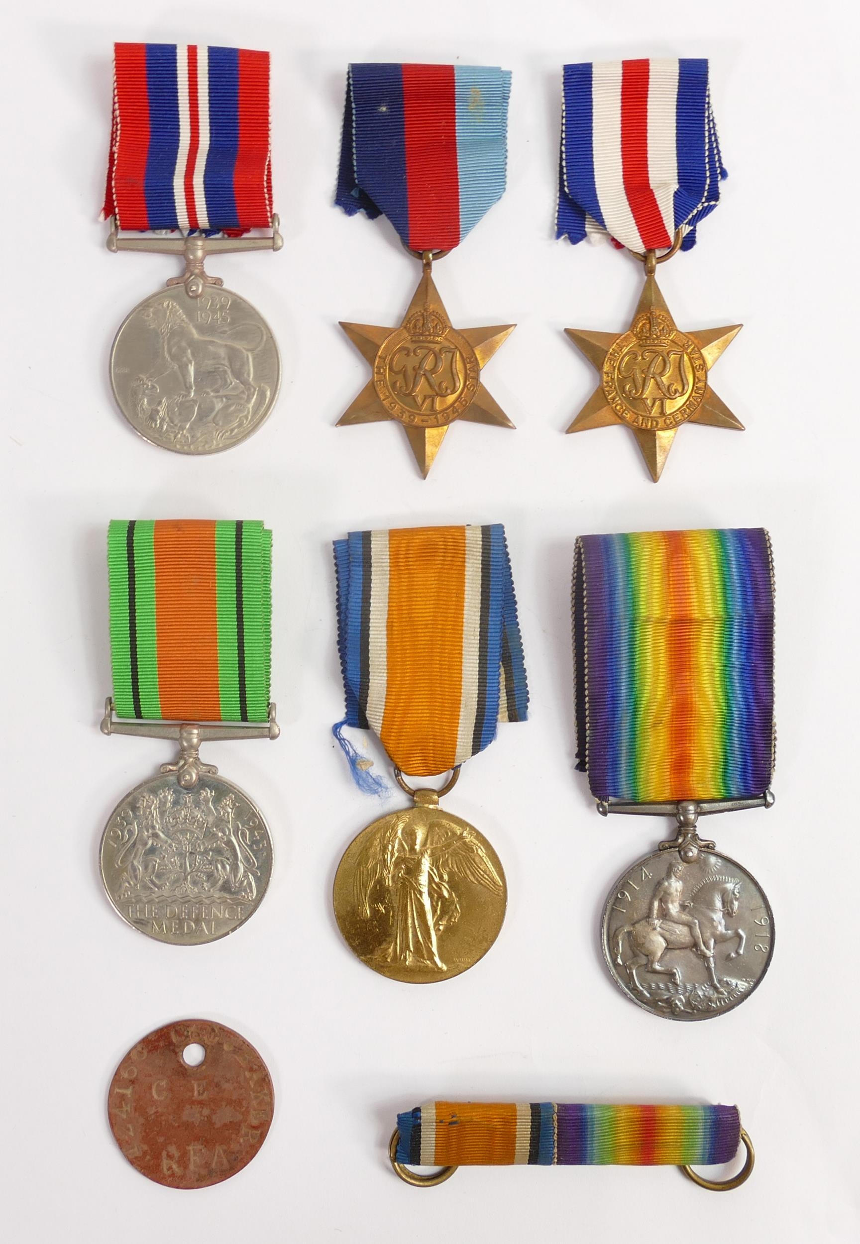 WW I & II family medal group - 124166 Gnr. CG Baker R.A. British War medal & Victory medal plus