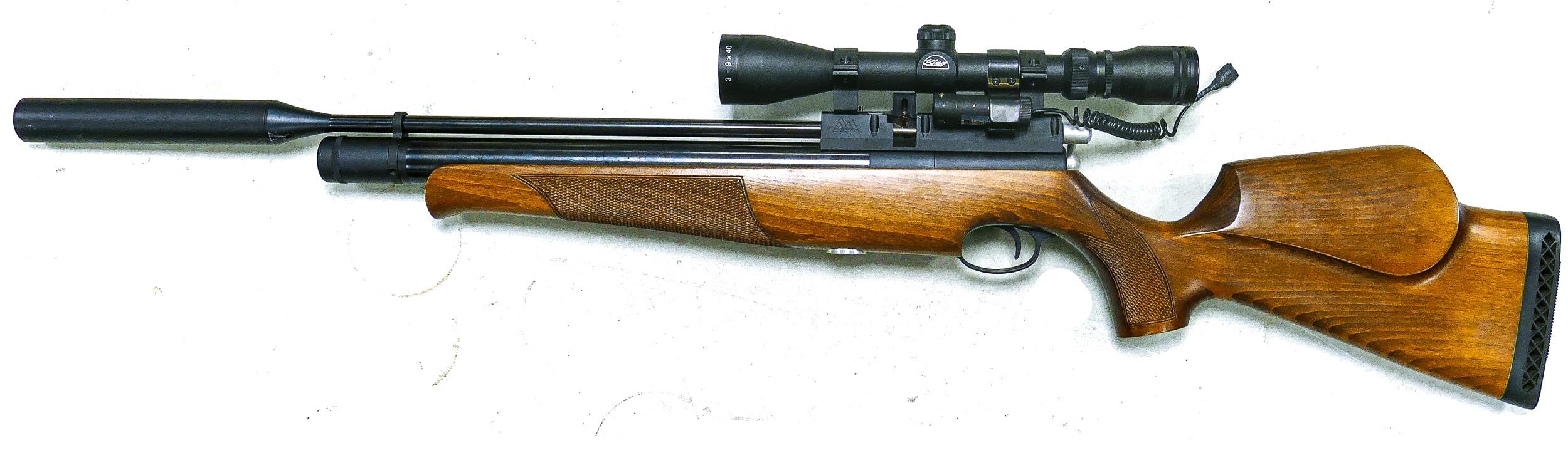 AIR ARMS S410 .177 Carbine English made Air Rifle, fitted Blazer 3-9x40 scope with holdall. - Image 7 of 8