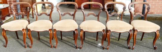 Set of six Victorian rosewood dining chairs on cabriole legs. (6)