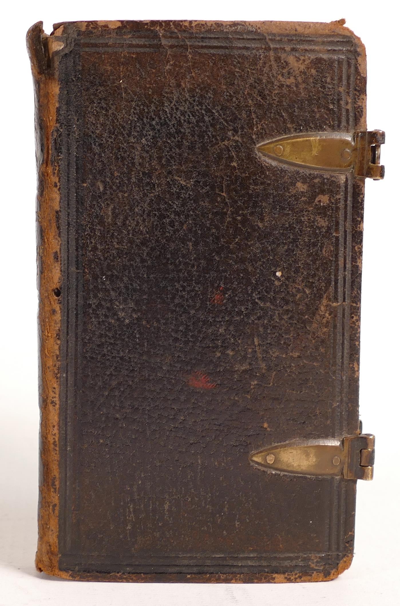 Thomas A Kempis The imitation of Christ - An early leather bound book with original brass clasps.