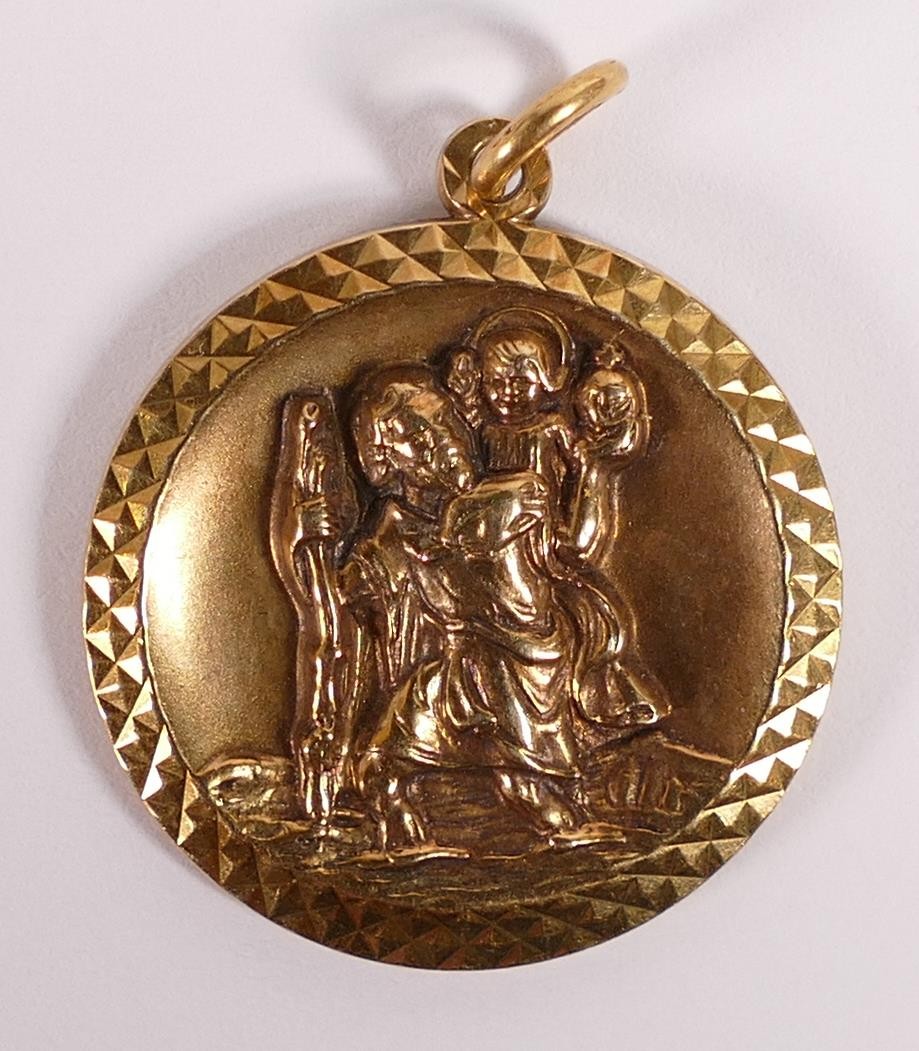 9ct gold St Christopher round medallion, d.2,5cm,13.3g.