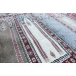 Tasselled hand tied Turkish rug, 165cm x 89cm