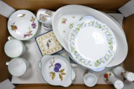 A mixed collection of tea & dinner ware to include Shelley, Royal Worcester Covent Garden dish,