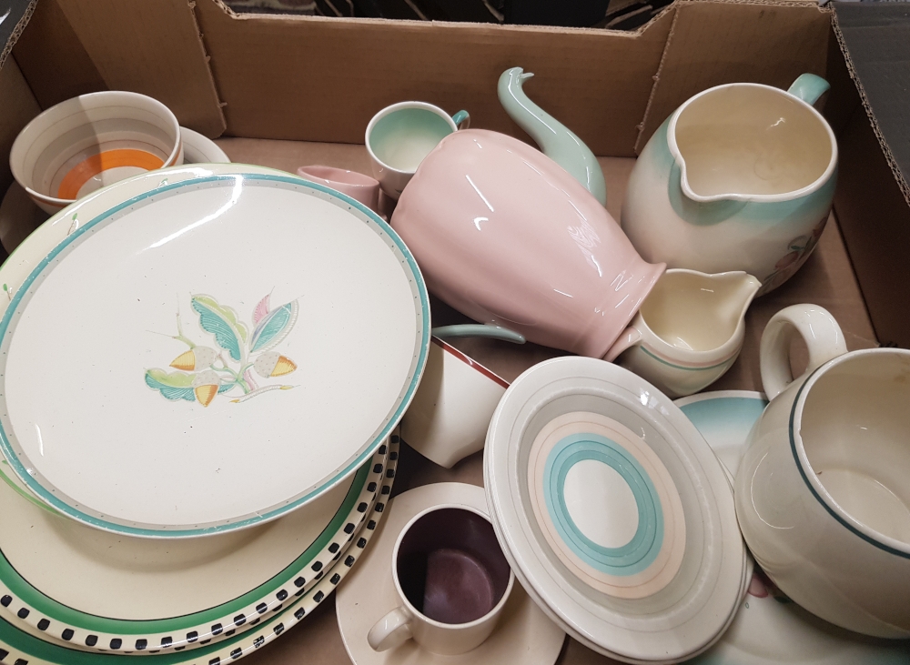 A collection of Susie Cooper tea and dinner ware to include dinner plates jugs, teapot etc (1 tray)