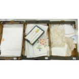 A large collection of quality linen table cloths, napkins, dollies & similar (3)