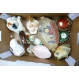 A mixed collection of ceramics to include Crown Devon cruet set, Carlton ware pin dishes,