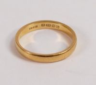 22ct gold wedding ring, size O, 4g.