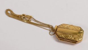 9ct gold locket and chain, 3.5g.