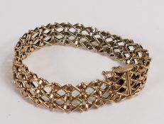 9ct gold X style gate bracelet,17.4g.